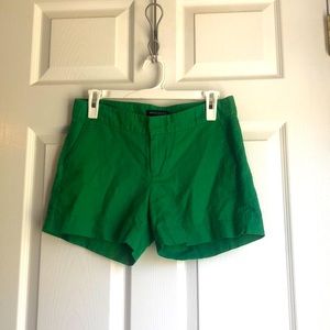 Mid thigh Banana Republic Green women’s shorts / size 2